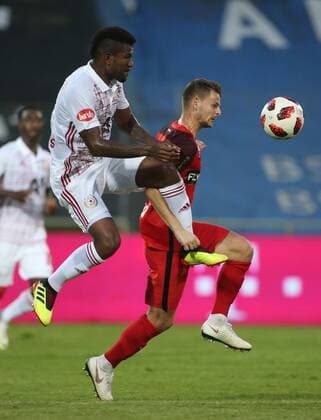 SOCCER - UEFA EL quali, Admira vs Sofia MARIA ENZERSDORF,AUSTRIA,02.AUG.18 - SOCCER - UEFA Europa League qualification, FC Admira Wacker Moedling vs PFK CSKA Sofia. Image shows Geferson (Sofia) and Marcus Maier (Admira). GEPAxpictures xMarioxKneisl