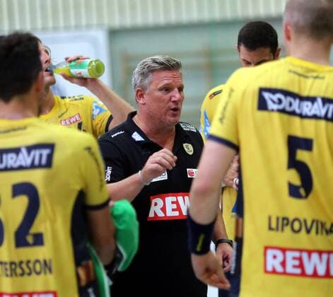 Third Handball Bundesliga MSG Grossbieberau Modau vs Rhein Neckar Löwen Test match Season 2018 2019 02 08 2018 Grossbieberau v Nicolaj Jacobsen Coach RNL Action Single image ba