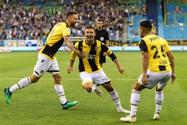 (L-R) Tim Matavz of Vitesse, Bryan Linssen of Vitesse, Navarone Foor of Vitesse during the UEFA Europa League second round qualifying match between Vitesse Arnhem and FC Viitorul Constanta at the Gelredome on August 02, 2018 in Arnhem, The Netherlands UEFA Europa League 2018 2019 xVIxVIxImagesx xGerritxvanxKeulenxIVx 11656208