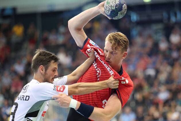 17 Jacob Cement Cup Handball Test Match 03 08 18 Simon Jeppsson SG Flensburg Handewitt 17 against Mark Strandgaard Nr 19 Aalborg Handbold xmmkx