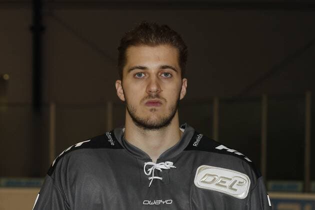 official team photo of the Koelner Haie 04 08 2018 Mick Koehler Koelner Haie 77 official team photo Portrait of the Koelner Haie at 04 08 2018 in the training hall K2 in Koeln Germany xadx