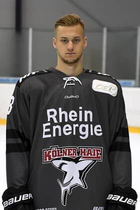 Ice Hockey DEL team photo and player portraits Kölner Haie Koelns Lucas Dumont Nr 13 wd
