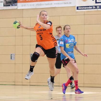 Antje Lauenroth Bietigheim scores from the Wittlicher Handball Cup Handball 04 08 2018 Wittlich Handball Cup Handball 04 08 2018 Wittlich Copyright: xEIBNER RenexWeissx EP_RWS