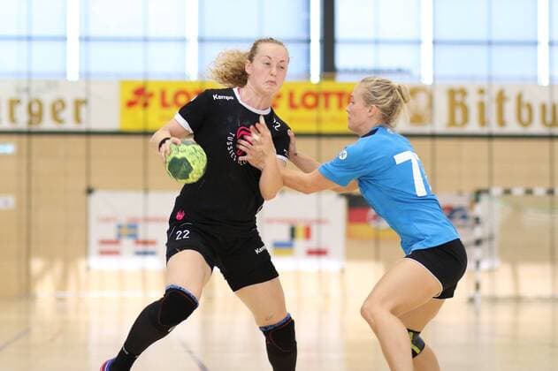 Maren Weigel Metzingen in a duel with Malene Staal Buxtehude Wittlich Handball Cup Handball 04 08 2018 Wittlich Handball Cup Handball 04 08 2018 Wittlich Copyright: xEIBNER RenexWeissx EP_RWS