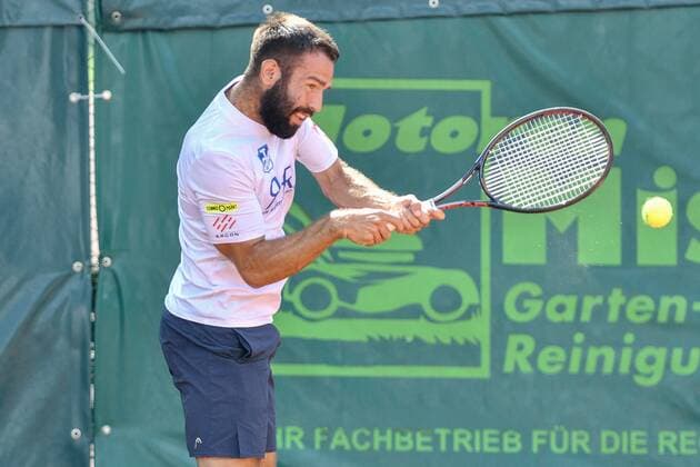 GER 1 Tennis Point Bundesliga Men Tennis Eternal Love BW Neuss vs TV Reutlingen 1 05 08 2018 Tennis Eternal Love BW Neuss GER 1 Tennis Point Bundesliga Men Tennis Eternal Love BW Neuss vs TV Reutlingen 1 in the picture Safranek Vaclav CZE on the backhand beat nph Mauelshagen nph00321