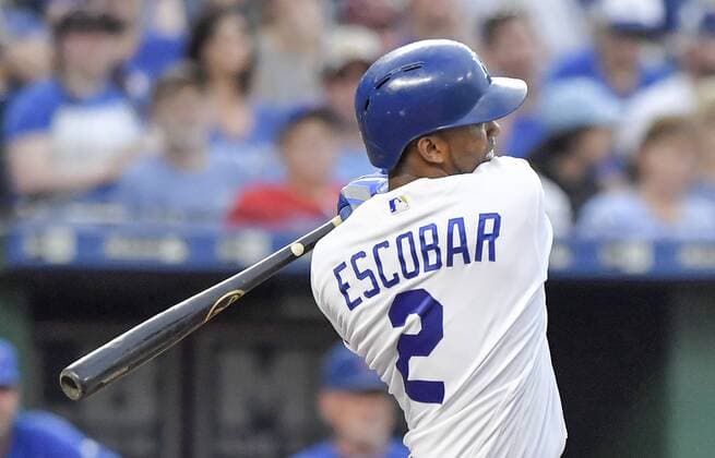 August 6, 2018 - Kansas City, MO, USA - Kansas City Royals Alcides Escobar follows through on an RBI single to score Rosell Herrera in the second inning during Monday s baseball game against the Chicago Cubs on August 6, 2018 at Kauffman Stadium in Kansas City, Mo. Royals vs Cubs - ZUMAm67_ 20180806_zaf_m67_024 Copyright: xJohnxSleezerx