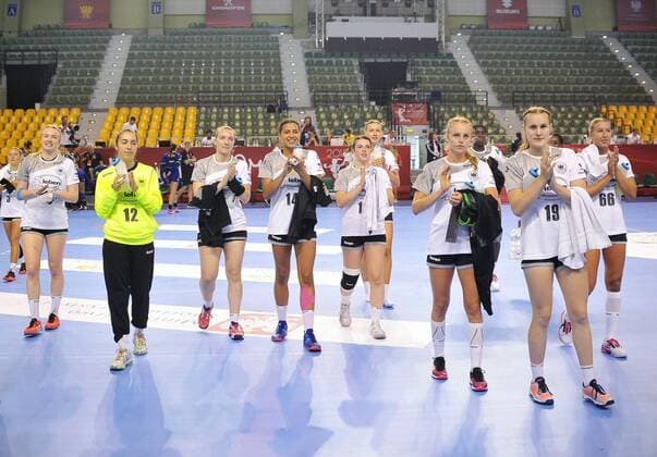 2018.08.07 Kielce Pilka reczna Mlodziezowe Mistrzostwa Swiata w Pilce Recznej Kobiet do lat 18 Niemcy - Austria N z Niemcy radosc po meczu Foto Norbert Barczyk PressFocus NEWSPIX.PL 2018.08.07 Kielce Handball IHF Youth U18 Womens World Championship WM Weltmeisterschaft 2018 Germany - Austria Niemcy radosc po meczu Credit: Norbert Barczyk PressFocus --- Newspix.pl  20180807NB0083