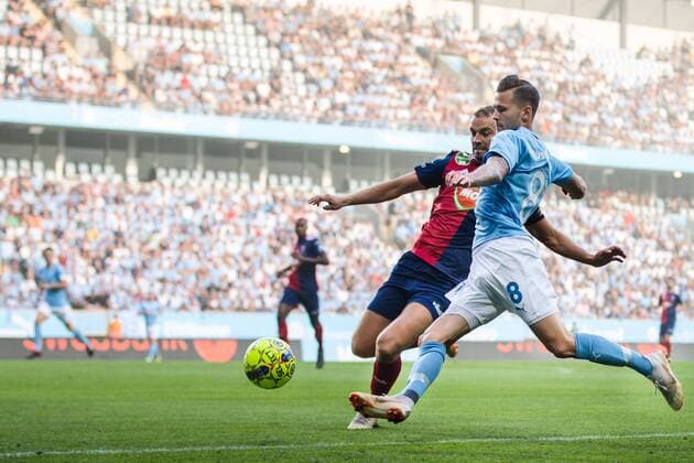 180807 Roland Juhasz or Vidi and Arnor Ingvi Traustason of Malmö FF competes for the ball during the UEFA Champions League qualifying match between Malmö FF and Vidi on August 7, 2018 in Malmö Photo Mathilda Ahlberg BILDBYRAN Cop 178  Copyright: MATHILDAxAHLBERG BB180807MA010