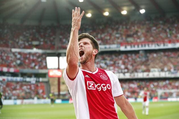 LIEGE, 07-08-2018 , Stadium Maurice Dufrasne, football season 2018 2019, UEFA Champions League third qualifying round, 1st leg , Klaas Jan Huntelaar scores 0-1 during the game Standard Luik - Ajax Standard Luik - Ajax  x2382250x