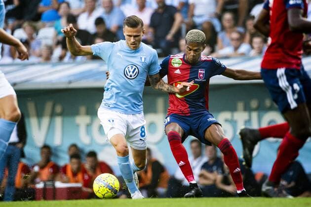 180807 Arn-Ingvi Traustason of Malmö FF and Lo c Nego or Vidi during the UEFA Champions League qualifying match between Malmö FF and Vidi on August 7, 2018 in Malmö Photo Ludvig Thunman BILDBYR N code LT 35513  Copyright: LUDVIGxTHUNMAN BB180807LT055