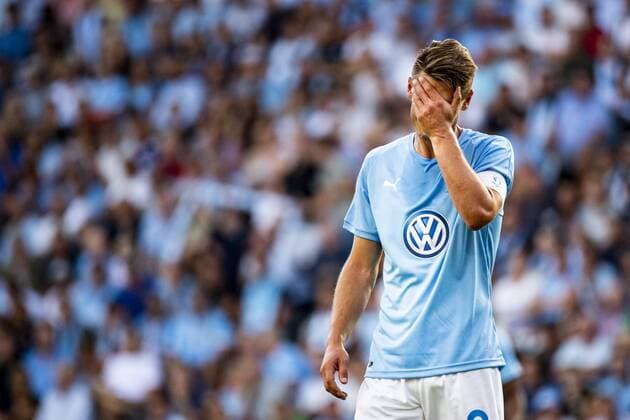 180807 Markus Rosenberg or Malmö FF looks dejected during the UEFA Champions League qualifying match between Malmö FF and Vidi on August 7, 2018 in Malmö Photo Ludvig Thunman BILDBYR N code LT 35513  Copyright: LUDVIGxTHUNMAN BB180807LT059