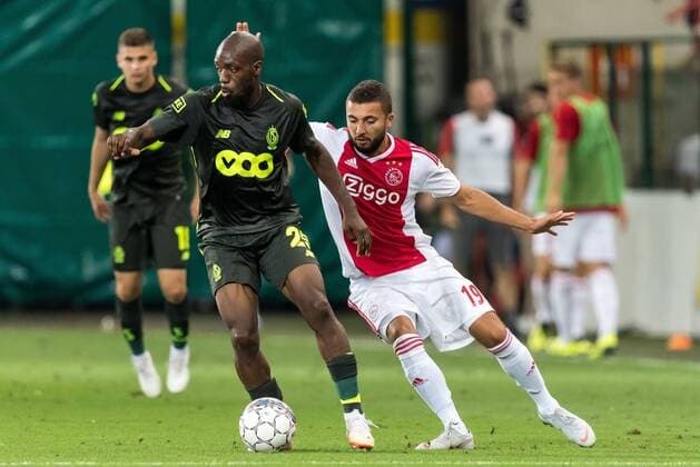 (L-R) Luis Pedro Cavanda of Standard Luik, Zakaria Labyad of Ajax during the UEFA Champions League third round qualifying first leg match between Royal Standard de Liege and Ajax Amsterdam at Stade Maurice Dufrasne on August 07, 2018 in Liege, Belgium UEFA Champions League 2018 2019 xVIxVIxImagesx xGerritxvanxKeulenxIVx 11706654