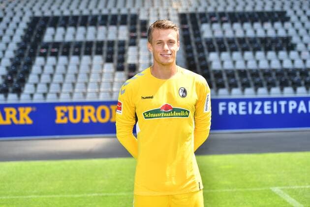 Alexander Schwolow SC Freiburg 1 Bundesliga Portraettermin 2018 2019 1 Bundesliga 2018 2019 Portraettermin SC Freiburg Freiburg Copyright: xEIBNER SvenxLaeglerx EP_SLR