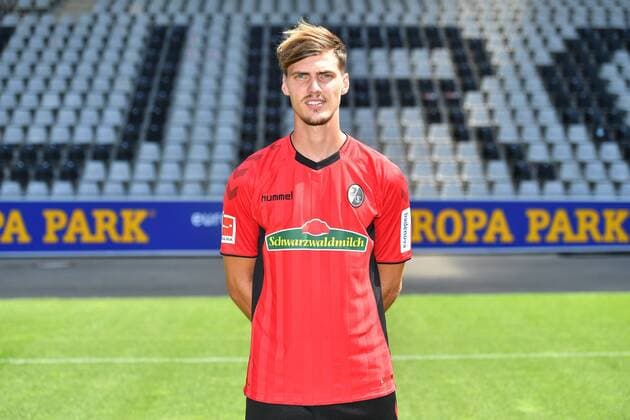 Pascal Stenzel SC Freiburg 1 Bundesliga Portraettermin 2018 2019 1 Bundesliga 2018 2019 Portraettermin SC Freiburg Freiburg Copyright: xEIBNER SvenxLaeglerx EP_SLR