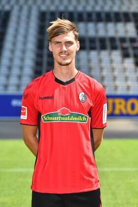 Pascal Stenzel SC Freiburg 1 Bundesliga Portraettermin 2018 2019 1 Bundesliga 2018 2019 Portraettermin SC Freiburg Freiburg Copyright: xEIBNER SvenxLaeglerx EP_SLR