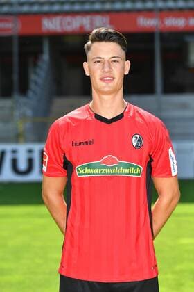 Robin Koch SC Freiburg 1 Bundesliga Portraettermin 2018 2019 1 Bundesliga 2018 2019 Portraettermin SC Freiburg Freiburg Copyright: xEIBNER SvenxLaeglerx EP_SLR