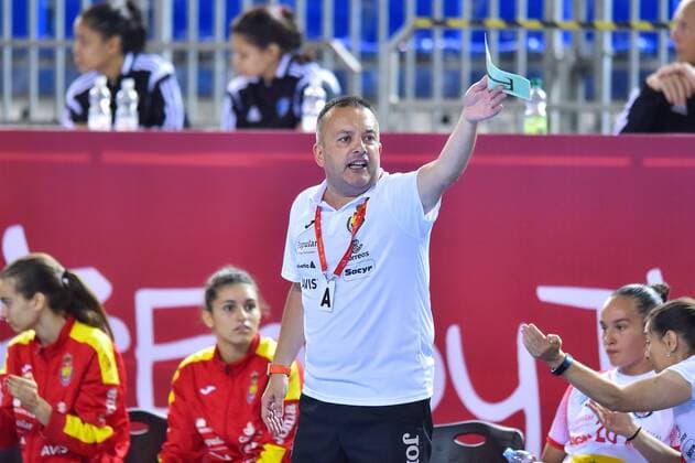 2018.08.08 Kielce Pilka reczna Mlodziezowe Mistrzostwa Swiata w Pilce Recznej Kobiet do lat 18 Czarnogora - Hiszpania N z RODRIGUEZ ALVAREZ Alfredo Foto Lukasz Laskowski PressFocus 2018.08.08 Kielce Handball IHF Youth U18 Womens World Championship WM Weltmeisterschaft 2018 Montenegro - Spain RODRIGUEZ ALVAREZ Alfredo Credit: Lukasz Laskowski PressFocus NEWSPIX.PL --- Newspix.pl FRANCE OUT!  20180808LUK_502