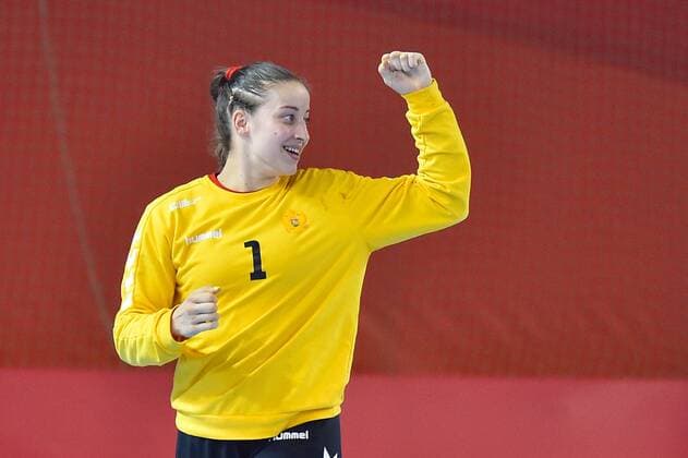 2018.08.08 Kielce Pilka reczna Mlodziezowe Mistrzostwa Swiata w Pilce Recznej Kobiet do lat 18 Czarnogora - Hiszpania N z BABOVIC Anastasija Foto Lukasz Laskowski PressFocus 2018.08.08 Kielce Handball IHF Youth U18 Womens World Championship WM Weltmeisterschaft 2018 Montenegro - Spain BABOVIC Anastasija Credit: Lukasz Laskowski PressFocus NEWSPIX.PL --- Newspix.pl FRANCE OUT!  20180808LUK_506