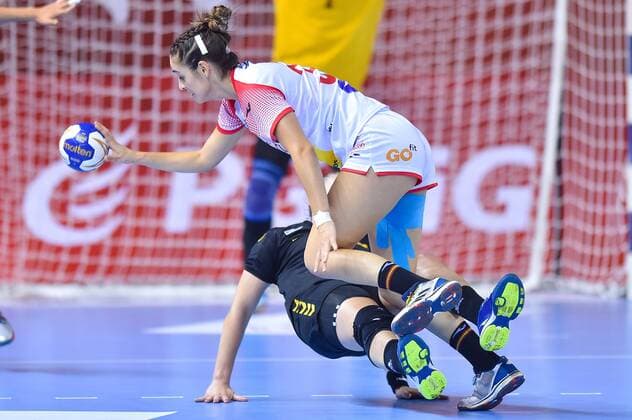 2018.08.08 Kielce Pilka reczna Mlodziezowe Mistrzostwa Swiata w Pilce Recznej Kobiet do lat 18 Czarnogora - Hiszpania N z LOIDI ETXANIZ June Foto Lukasz Laskowski PressFocus 2018.08.08 Kielce Handball IHF Youth U18 Womens World Championship WM Weltmeisterschaft 2018 Montenegro - Spain LOIDI ETXANIZ June Credit: Lukasz Laskowski PressFocus NEWSPIX.PL --- Newspix.pl FRANCE OUT!  20180808LUK_510