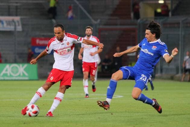 14 Marcelo de Freitas Costa Energie Cottbus l 23 Markus Schwabl Unterhaching Soccer 3 Liga FC Energie Cottbus SpVgg Unterhaching