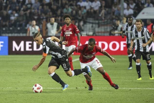 August 8, 2018 - Thessaloniki, Greece - Dimitris Pelkas (PAOK) vs Fernando Lucas (Spartak Moscow).PAOK vs Spartak Moscow for Champions League third qualifying round. PAOK defeated Spartak from Moscow in Toumba Stadium in Thessaloniki, Greece with score 3-2. PAOK vs Spartak in Toumba Stadium, Greece - 08 Aug 2018 - ZUMAs197 84906264st Copyright: xNicolasxEconomoux