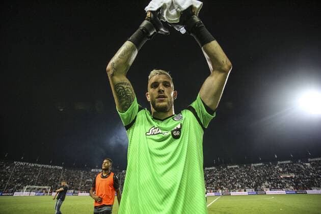 August 8, 2018 - Thessaloniki, Greece - Alexandros Paschalakis, PAOK s goalkeeper seen thanking the fans..PAOK vs Spartak Moscow for Champions League third qualifying round. PAOK defeated Spartak from Moscow in Toumba Stadium in Thessaloniki, Greece with score 3-2. PAOK vs Spartak in Toumba Stadium, Greece - 08 Aug 2018 - ZUMAs197 84906283st Copyright: xNicolasxEconomoux