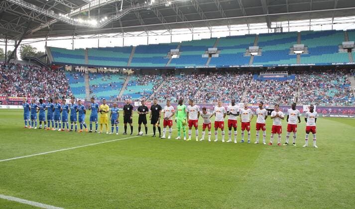 RB Leipzig Craiova Soccer Euro League Qualifiers Leipzig 09 08 2018 Red Bull Arena Soccer UEFA Euro League Qualification 3 Round First leg RB Leipzig vs CF Universitatea Craiova Pictured welcome the teams