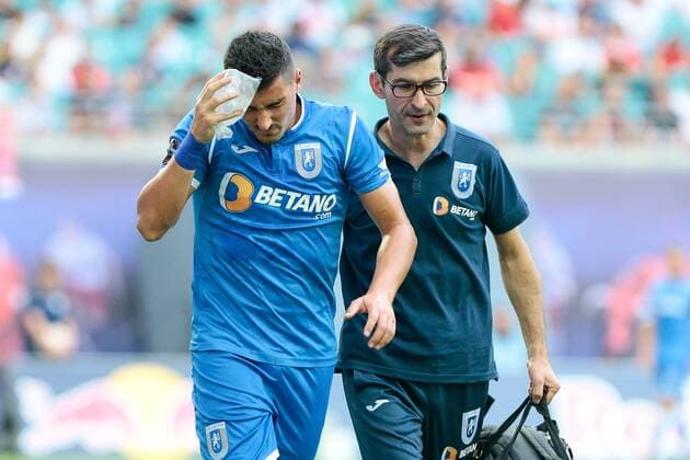 09 08 2018 xtgx Soccer Europa League 3 Qualifying Round RB Leipzig CS Universitatea Craiova emspor v 1 Marius Briceag Craiova 3 injured injured Leipzig