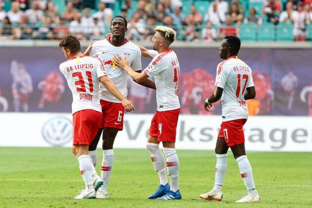 09 08 2018 xtgx Soccer Europa League 3 Qualifying Round RB Leipzig CS Universitatea Craiova emspor v Diego Demme Leipzig 31 Ibrahima Konate Leipzig 6 Kevin Kampl Leipzig 44 Bruma Leipzig 17 Cheers Torjubel celebrates the goal celebrate the goal celebration Leipzig