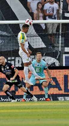 SOCCER - UEFA EL quali, Sturm vs Larnaca GRAZ,AUSTRIA,09.AUG.18 - SOCCER - UEFA Europa League qualification, SK Sturm Graz vs AEK Larnaca. Image shows Acoran (Larnaca) and Joerg Siebenhandl (Sturm). GEPAxpictures xHansxOberlaender