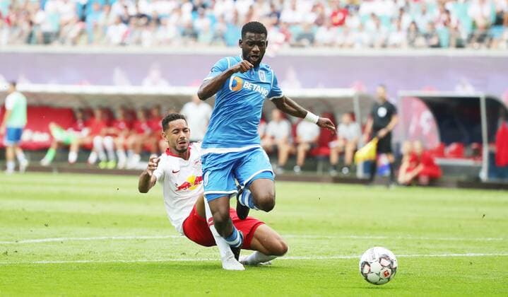 RB Leipzig Craiova Soccer Euro League Qualifiers Leipzig 09 08 2018 Red Bull Arena Soccer UEFA Euro League Qualification 3 Round First leg RB Leipzig vs CF Universitatea Craiova Front view of Isaac Donkor 15 Craiova and Matheus Cunha 20 RB Leipzig