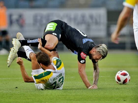 SOCCER - UEFA EL quali, Sturm vs Larnaca GRAZ,AUSTRIA,09.AUG.18 - SOCCER - UEFA Europa League qualification, SK Sturm Graz vs AEK Larnaca. Image shows Hector Hevel (Larnaca) and Peter Zulj (Sturm). GEPAxpictures xHansxOberlaender