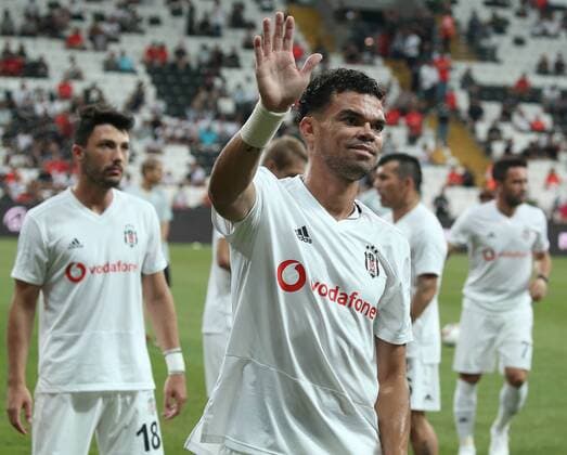 Fußball, EL Qualifikation, Besiktas Istanbul - LASK Linz Pepe of Besiktas during the UEFA Europa League Qualifying match between Besiktas and LASK Linz at Vodafone Park in Istanbul , Turkey on August 09, 2018. 