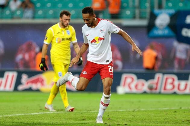 09 08 2018 xtgx Football Europa League 3 Qualifying round RB Leipzig CS Universitatea Craiova emspor v Mateus Cunha Leipzig 20 dancing in the penalty area Jubilation Torjubel celebrates the goal celebrate the goal celebration Leipzig