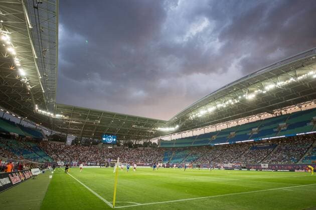 09 08 2018 xtgx Football Europa League 3 Qualifying Round RB Leipzig CS Universitatea Craiova emspor v l dramatic clouds over the Red Bull Arena thunderstorm storm Schauer Leipzig