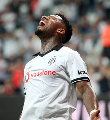 Jeremain Lens of Besiktas during the UEFA Europa League Qualifying match between Besiktas and LASK Linz at Vodafone Park in Istanbul , Turkey on August 09, 2018. 