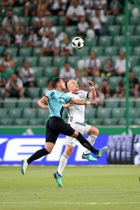 WARSZAWA 09.08.2018 PIERWSZY MECZ III RUNDA ELIMINACYJNA LIGA EUROPY SEZON 2018 19: LEGIA WARSZAWA - FOOTBALL 1991 DUDELANGE --- UEFA EUROPA LEAGUE FIRST LEG THIRD QUALIFYING ROUND MATCH: LEGIA WARSAW - F91 DUDELANGE PATRICK STUMPF MICHAL PAZDAN FOT. PIOTR KUCZA FOTOPYK NEWSPIX.PL --- Newspix.pl  180809PYK0012