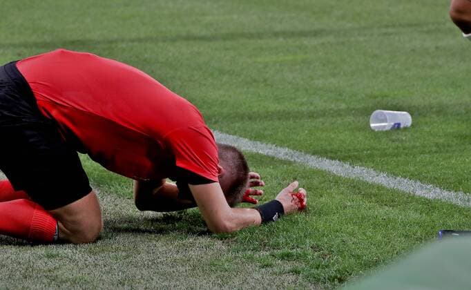 SOCCER - UEFA EL quali, Sturm vs Larnaca GRAZ,AUSTRIA,09.AUG.18 - SOCCER - UEFA Europa League qualification, SK Sturm Graz vs AEK Larnaca. Image shows assistentreferee Fredrik Klyver. GEPAxpictures xHansxOberlaender