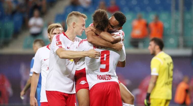 RB Leipzig Craiova Soccer Euro League Qualifiers Leipzig 09 08 2018 Red Bull Arena Soccer UEFA Euro League Qualification 3 Round First leg RB Leipzig vs CF Universitatea Craiova Pictured goal for RB Leipzig Matheus Cunha 20 RB Leipzig scored the goal for 2 0 and cheered Lukas Klostermann 16 RB Leipzig and Yussuf Poulsen 9 RB Leipzig