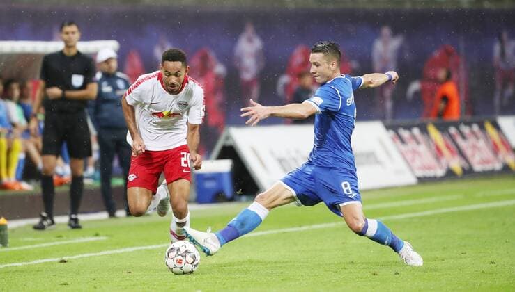 RB Leipzig Craiova Soccer Euro League Qualifiers Leipzig 09 08 2018 Red Bull Arena Soccer UEFA Euro League Qualification 3 Round First leg RB Leipzig vs CS Universitatea Craiova Pictured left from Matheus Cunha 20 RB Leipzig and Alexandru Mateiu 8 Craiova