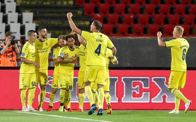 (180810) -- BELGRADE , Aug. 10, 2018 -- Brondby s players celebrate the goal during UEFA Europa League third qualifying round football match between Spartak Subotica and Brondby in Belgrade, Serbia on Aug. 9. 2018. Brondby won 2-0, ) (SP)SERBIA-BELGRADE-FOOTBALL-UEFA-EUROPA LEAGUE-QUALIFICATIONS PredragxMilosavljevic 