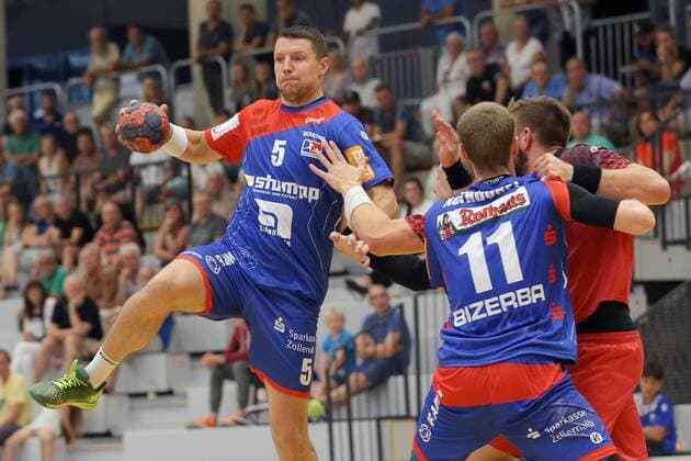 Romas Kirveliavicius HBW Balingen Tim Nothdurft HBW Balingen HBW Balingen vs ALPLA HC Hard Handball Friendlies 2018 2019 09 08 2018 HBW Balingen vs ALPLA HC Hard Handball Friendlies 2018 2019 09 08 2018 Balingen Copyright: xLangerx xEibner-Pressefotox EP_HLR