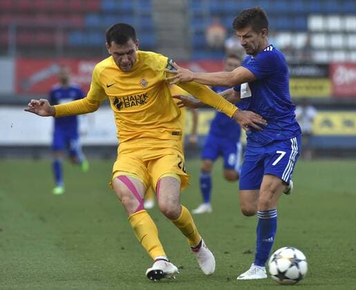 L-R Syarhey Palitsevich (Kairat) and Vaclav Pilar (Sigma) in action during a match of 3rd qualifying round of UEFA Europa League between SK Sigma Olomouc and FC Kairat, 1st leg, in Olomouc, Czech Republic, on August 9, 2018. (CTKxPhoto JaroslavxOzana) CTKPhotoP201808090945701  JAO 06