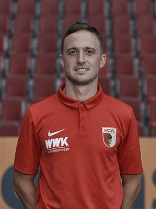 Martin Miller Physiotherapist FC Augsburg 1907 1 BL Portrait Date 2018 2019