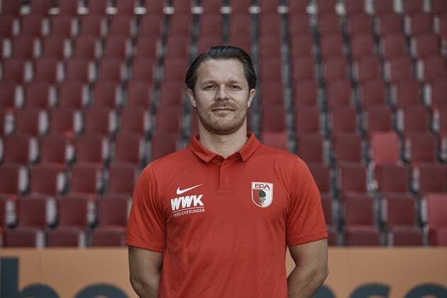 Michael Deiss Physiotherapist FC Augsburg 1907 1 BL Portrait date 2018 2019