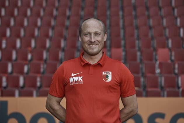 Dr Peter Stiller Team Physician FC Augsburg 1907 1 BL Portrait Date 2018 2019