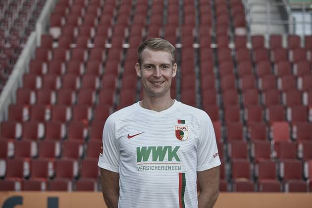Jan Ginger Callsen Bracker FC Augsburg 1907 1 BL Portrait date 2018 2019