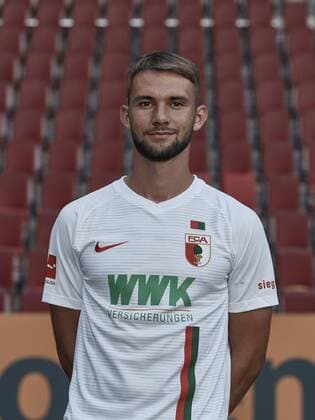 Simon Asta FC Augsburg 1907 1 BL Portrait date 2018 2019