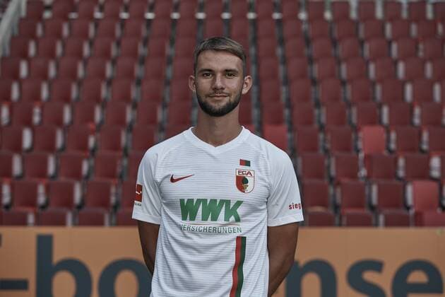 Simon Asta FC Augsburg 1907 1 BL Portrait date 2018 2019