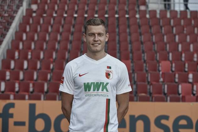 Alfred Finnbogason FC Augsburg 1907 1 BL Portrait Date 2018 2019
